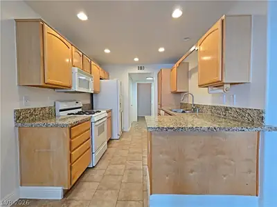 438 Winthrop Place Kitchen