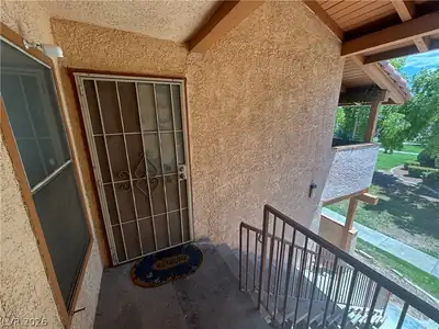 1515 East Reno Avenue C206 Entry