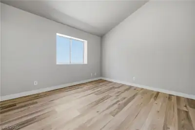315 Seine Way 315 Bedroom