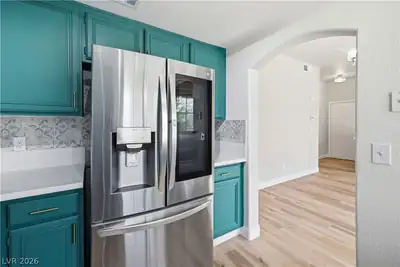 315 Seine Way 315 Kitchen