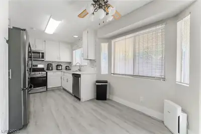7373 Newcrest Circle Kitchen