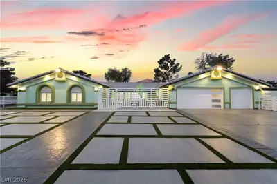 3160 East Viking Road Las Vegas, NV 89121