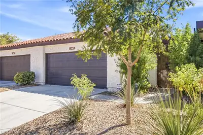 3143 Sonata Drive, Las Vegas, NV 89121 Front of Structure