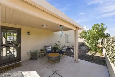4960 Mascaro Drive Patio