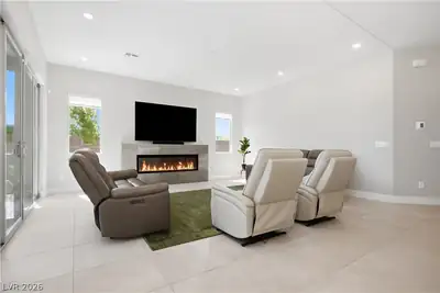 11164 Twisty Ridge Street Living Room