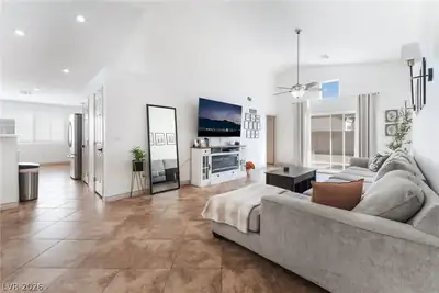 3729 Shimmering Creek Avenue Living Room
