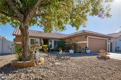 329 Casa Del Norte Drive, North Las Vegas