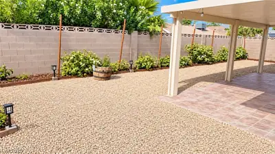 3130 Floral Vista Avenue, Henderson, NV 89014 Yard