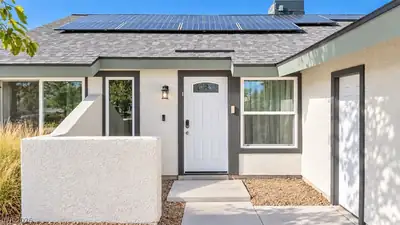 3130 Floral Vista Avenue, Henderson, NV 89014 Front of Structure