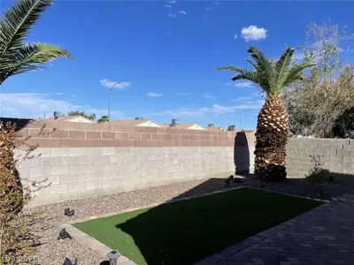 5196 Jewel Canyon Drive Yard