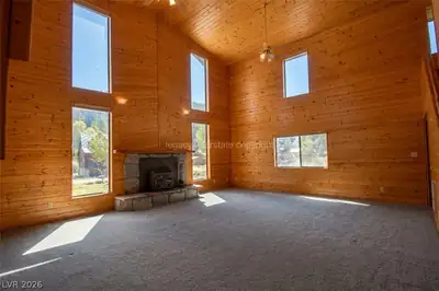 1129 East Ponderosa Road, Mammoth Creek, UT 84735 Living Room