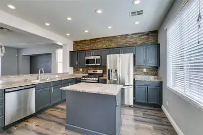 8365 Rygate Avenue Kitchen