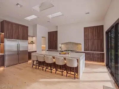 3 Isleworth Drive, Henderson