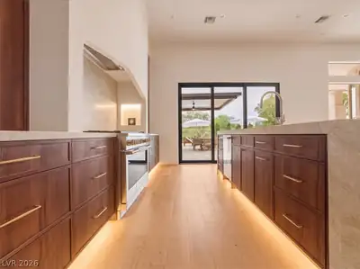 3 Isleworth Drive 