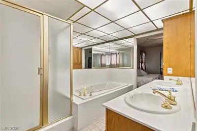 1751 East Reno Avenue 118 Primary Bathroom