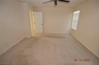 340 Hillhead Court Bedroom