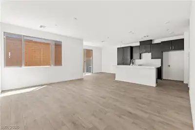3357 Santa Verdiana Street Living Room