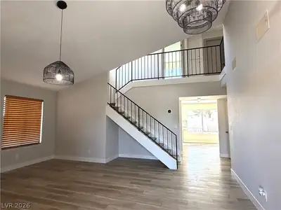 5629 Caladonia Avenue Entrance Foyer