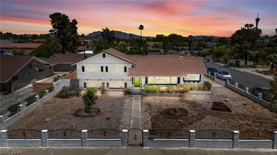 845 Kenny Way Las Vegas, NV 89107