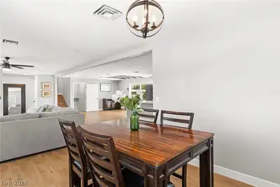 845 Kenny Way Dining Area