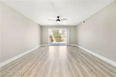 1730 Jupiter Court C, Las Vegas, NV 89119 Living Room