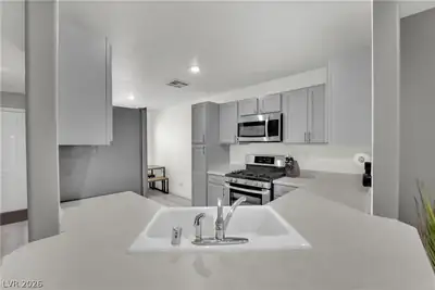 9160 Badby Avenue Kitchen