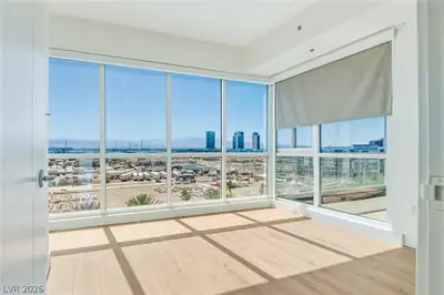 4575 Dean Martin Drive 708 Bedroom