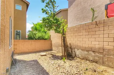 4509 Imperial Orchard Street Yard