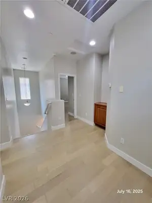 4509 Imperial Orchard Street Hallway