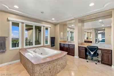 1372 Enchanted River Drive Primary Bathroom