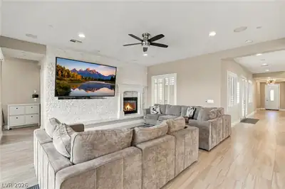1372 Enchanted River Drive Living Room