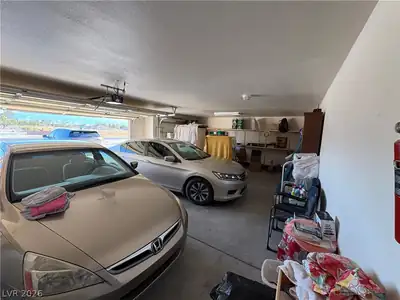 850 West Calvada Boulevard Garage