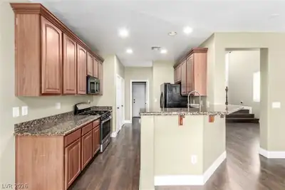 10622 Blue Larkspur Court Kitchen
