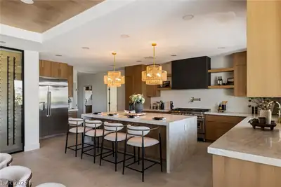 2019 Doral Court Kitchen