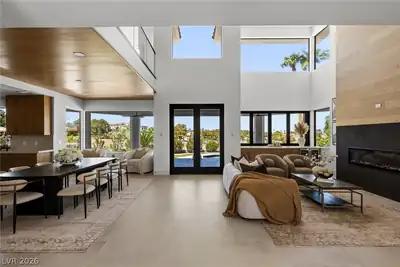 2019 Doral Court Living Room