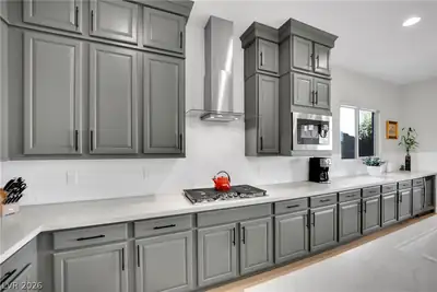 11724 Hatchling Avenue Kitchen