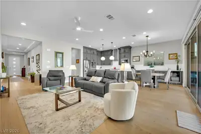 11724 Hatchling Avenue Living Room