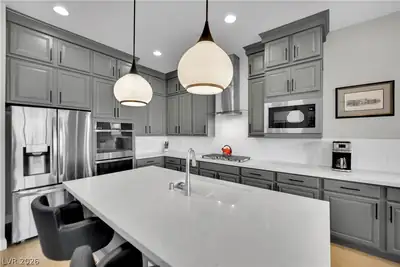 11724 Hatchling Avenue Kitchen