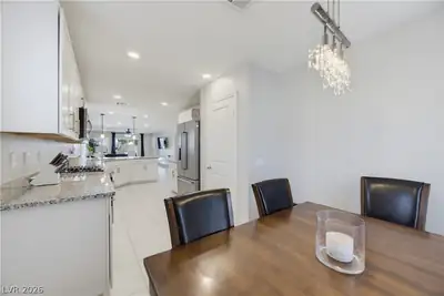 1639 Deep Valley Avenue Dining Area