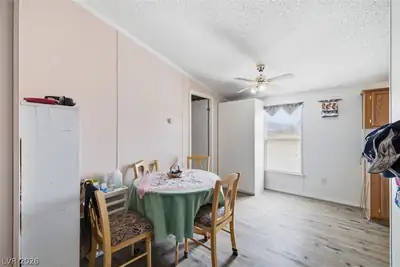 6691 Conestoga Parkway Dining Area
