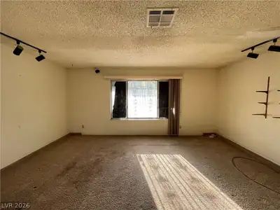5632 Latigo Street Living Room