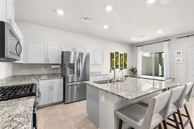 8241 Palladium Street Kitchen