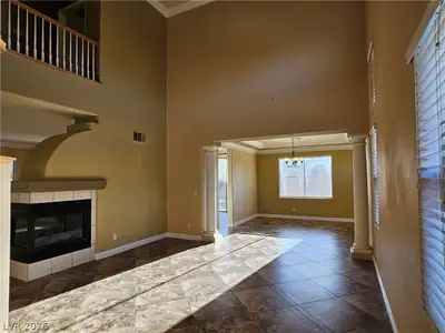 5604 Pacesetter Street Living Room