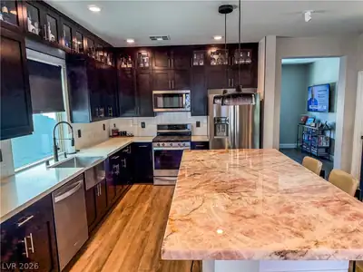 8160 Eaton Hill Street Kitchen
