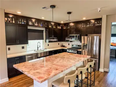 8160 Eaton Hill Street Kitchen