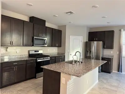 10621 Adobe Ranch Street Kitchen