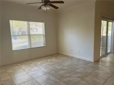 7255 West Sunset Road 1167 Living Room