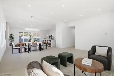 1612 Hidden Spring Drive Living Room