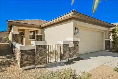 6067 Falconer Avenue Las Vegas, NV 89122