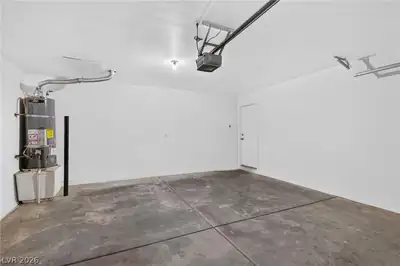 7434 Barranca Peak Court, Las Vegas, NV 89139 Garage
